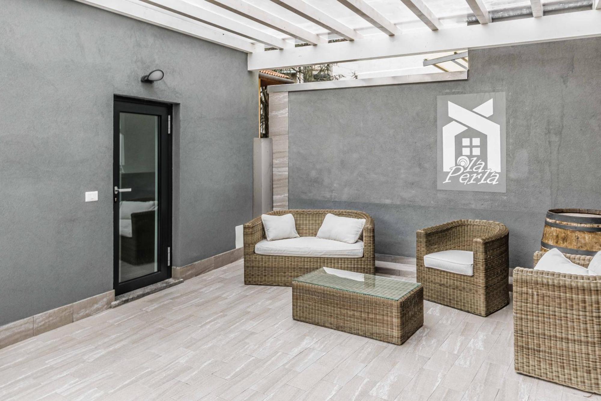La Perla Rooms Saronno Exterior foto