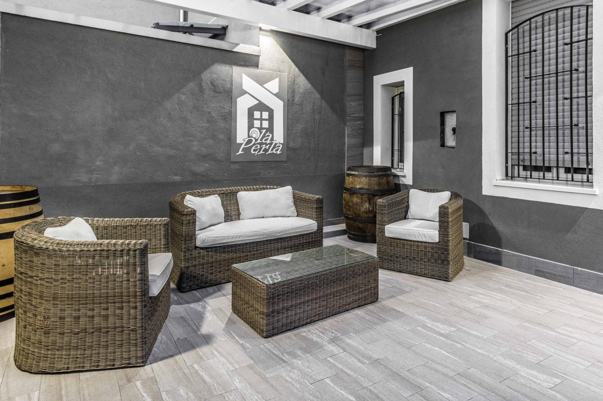 La Perla Rooms Saronno Exterior foto